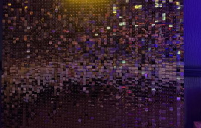 Gold shimmer wall - no garland 