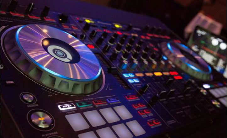 Mobile DJs in South Street