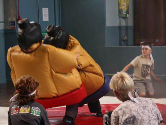 Sumo Suits in Blanerne