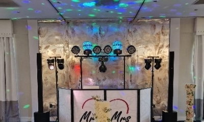 Bespoke Wedding Entertainer and DJ