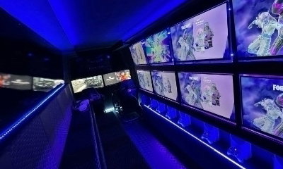 Driving Simulators - Virtual Reality - Xbox Consoles (12 Player Gaming Bus)