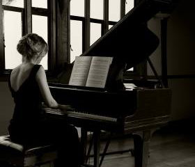 Carrie - Event Pianist