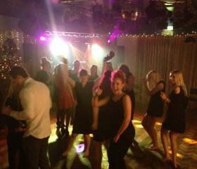 DK Entertainment Disco & Karaoke Hire