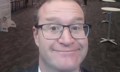 Lark Close up Magician .