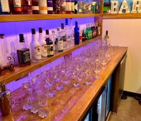 The Horse & Jockey Mobile Bar