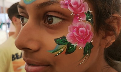 Snazzy Roo Face Painting & Glitter