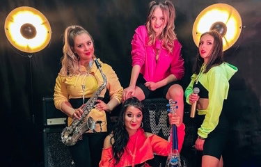 Girls Make Party